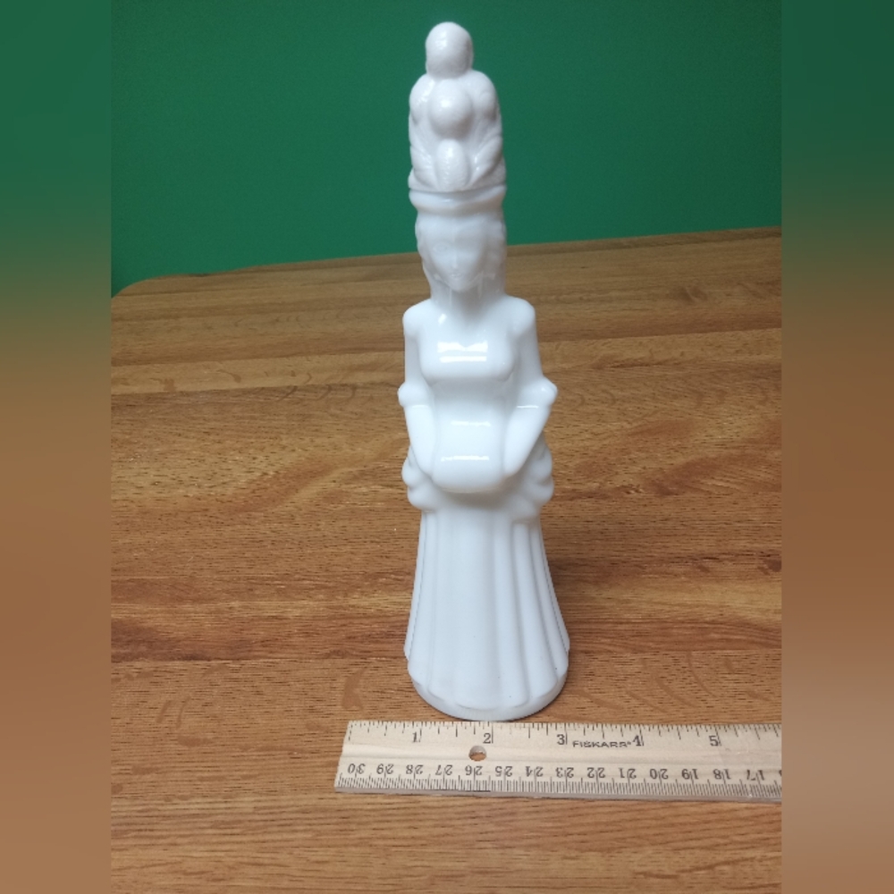 Avon Charisma Foaming Bath Oil Milk Glass EMPTY 5oz Vintage